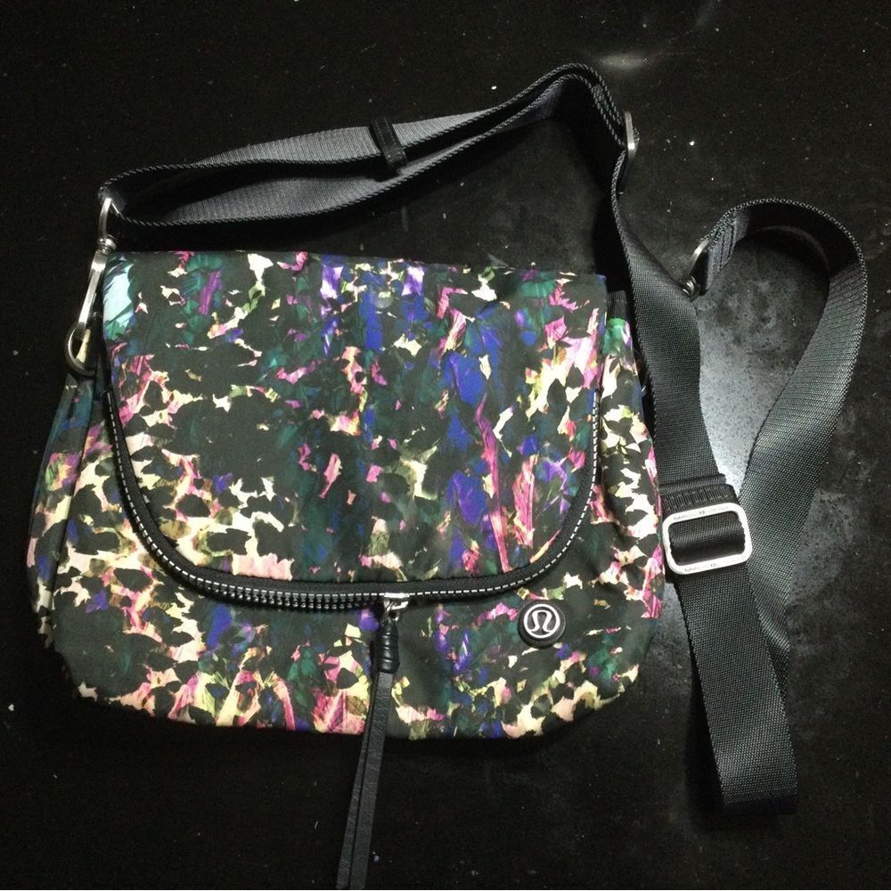LULULEMON ATHLETICA Sport Bag 